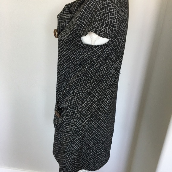 Papillon “That Girl” Tunic - Picture 3 of 7